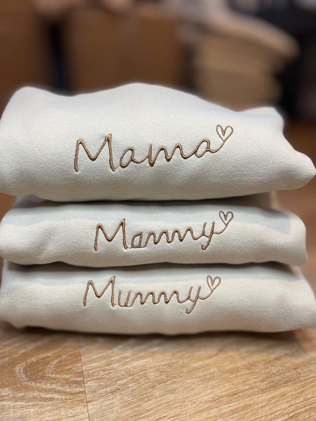 Personalized Mama Hoodie with Names on Sleeve, Custom Embroidered Cuff Sweatshirt, New Mom Hoodie, Mama Jumper, Mother’s Day Gift for Her