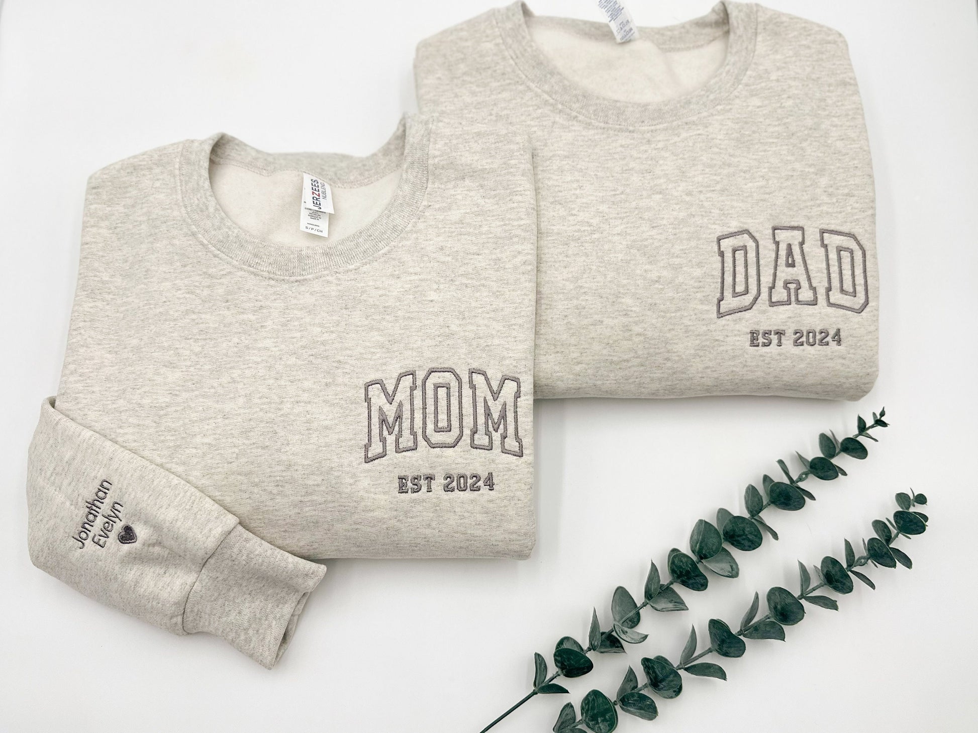 Custom Mom and Dad Sweatshirts, Matching Embroidery, Est. Year Sweaters, First Time Parents Gift, Cozy Family Outfit