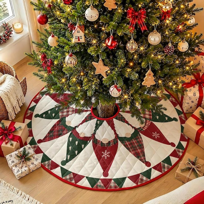 Gnome Christmas Patchwork Quilted Tree Skirt, Patchwork Xmas Tree Skirt, Holiday Decor, Xmas Tree Base Cover, Custom Tree Skirt XMASTS11