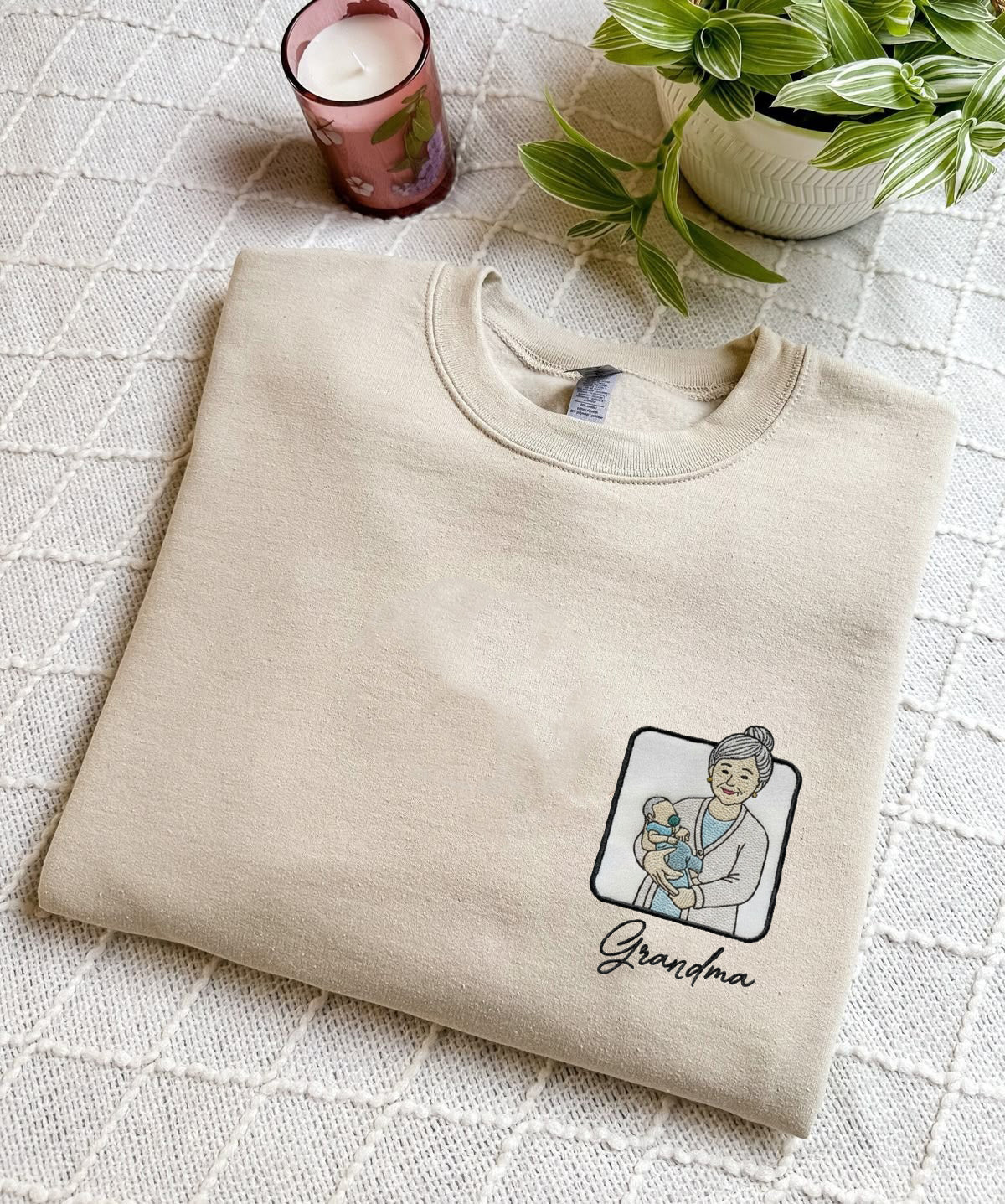 Personalized Grandma Sweatshirt, Custom Photo Portrait Crewneck, Gift for Grandma, Family Matching Outfit