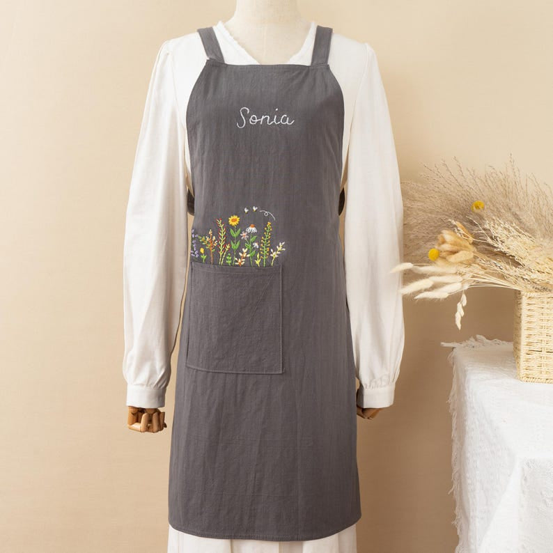 Custom Flowers Hand Embroidered Apron, Handmade Floral Apron, Embroidered Apron, Linen Apron, Gardening Apron, Kitchen Apron, Mom Gift EMAP15