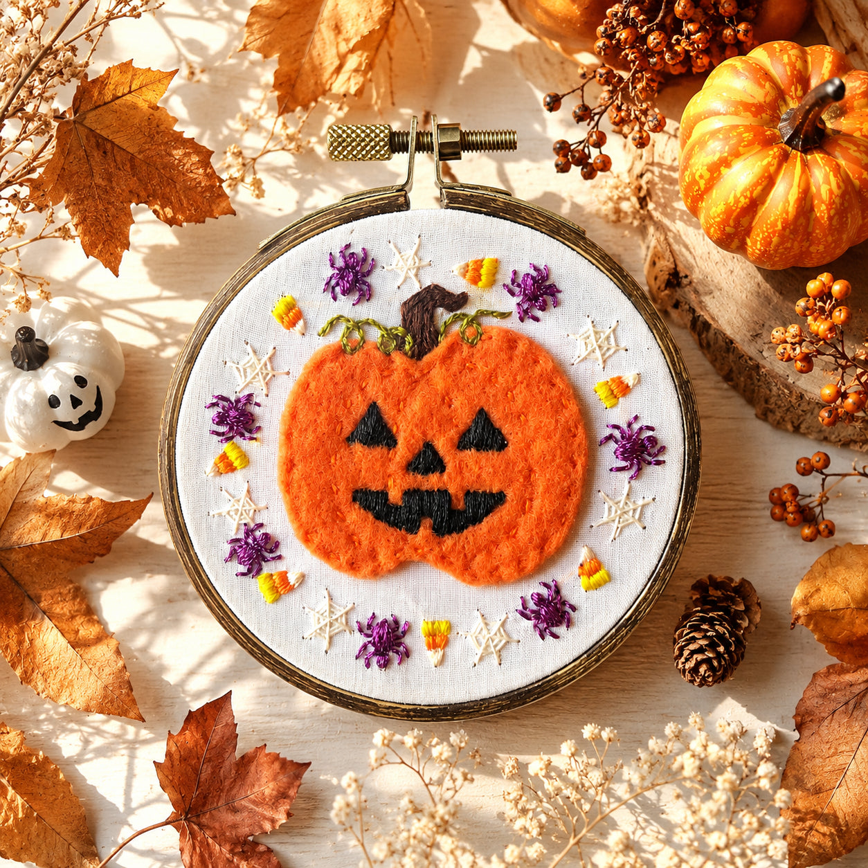 Halloween Pumpkin Hand-Embroidery Hoop, Handmade Halloween Pumpkin Wall Art, Fall Decor Gift, Spooky Seasonal Decoration HOOP16
