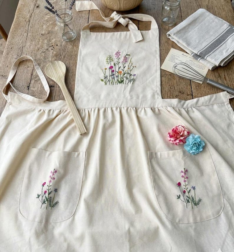 Custom Flowers Hand Embroidered Apron, Handmade Floral Apron With Pocket, Embroidered Apron, Linen Apron, Gardening Apron, Kitchen Apron, Mom Gift EMAP16