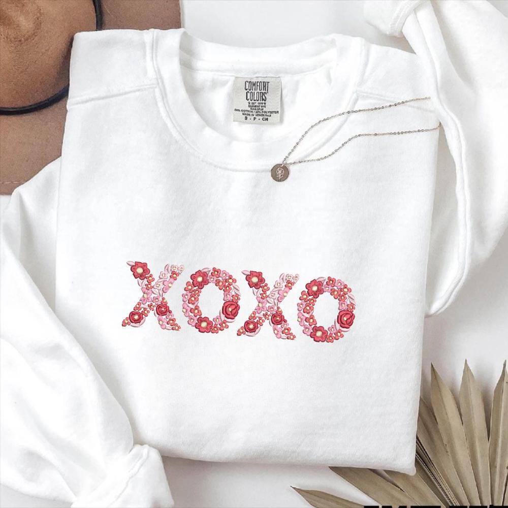 XOXO Embroidery Sweatshirt – Minimal Heart Stitch Crewneck, Cozy Love Gift