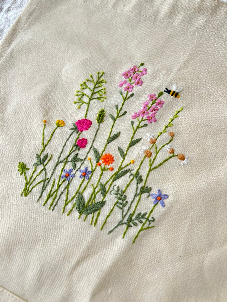 Custom Flowers Hand Embroidered Apron, Handmade Floral Apron With Pocket, Embroidered Apron, Linen Apron, Gardening Apron, Kitchen Apron, Mom Gift EMAP16