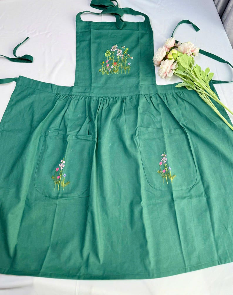 Custom Flowers Hand Embroidered Apron, Handmade Floral Apron With Pocket, Embroidered Apron, Linen Apron, Gardening Apron, Kitchen Apron, Mom Gift EMAP16