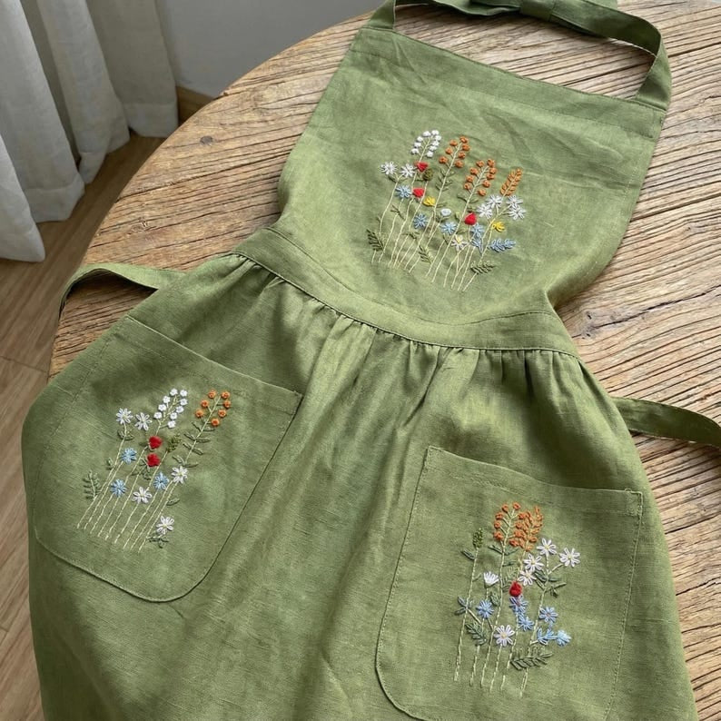 Custom Flowers Hand Embroidered Apron, Handmade Floral Apron With Pocket, Embroidered Apron, Linen Apron, Gardening Apron, Kitchen Apron, Mom Gift EMAP17