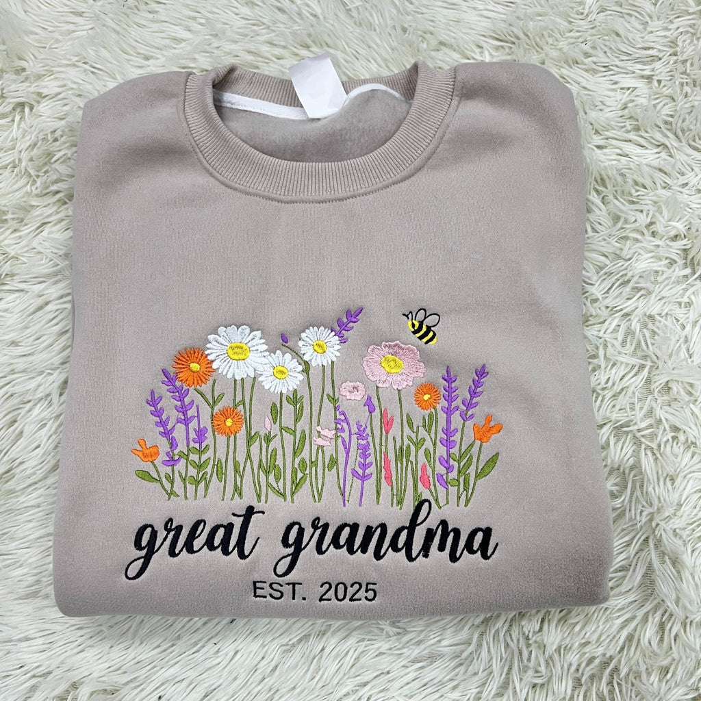 Personalized Custom Grandma Sweatshirt, Embroidered Great Grandma Sweatshirt with Floral Design, Gifts for Grandma
