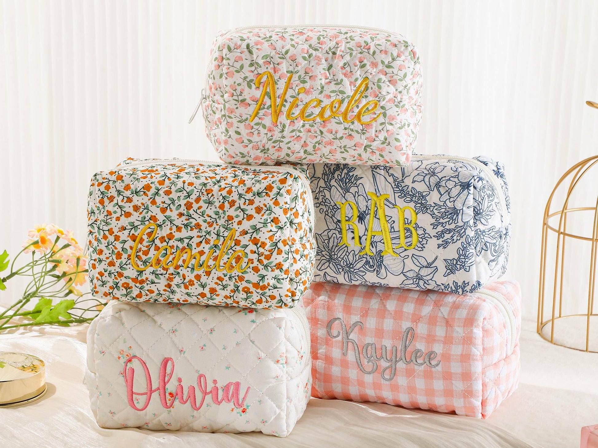 Personalized Embroidered Makeup Bag – Custom Floral Cosmetic Bag, Travel Makeup Pouch, Bridesmaid Gift for Her