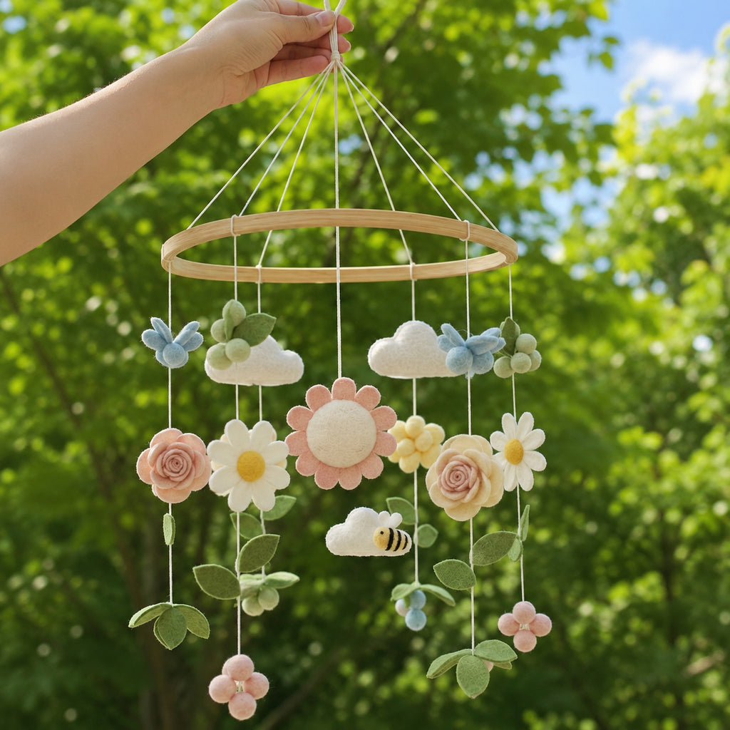 Personalized Floral Felt Baby Mobile, Handmade Baby Mobile, Custom Name Flower Nursery Crib Mobile, Daisy, Rose and Bee Baby Girl Decor BBMB17