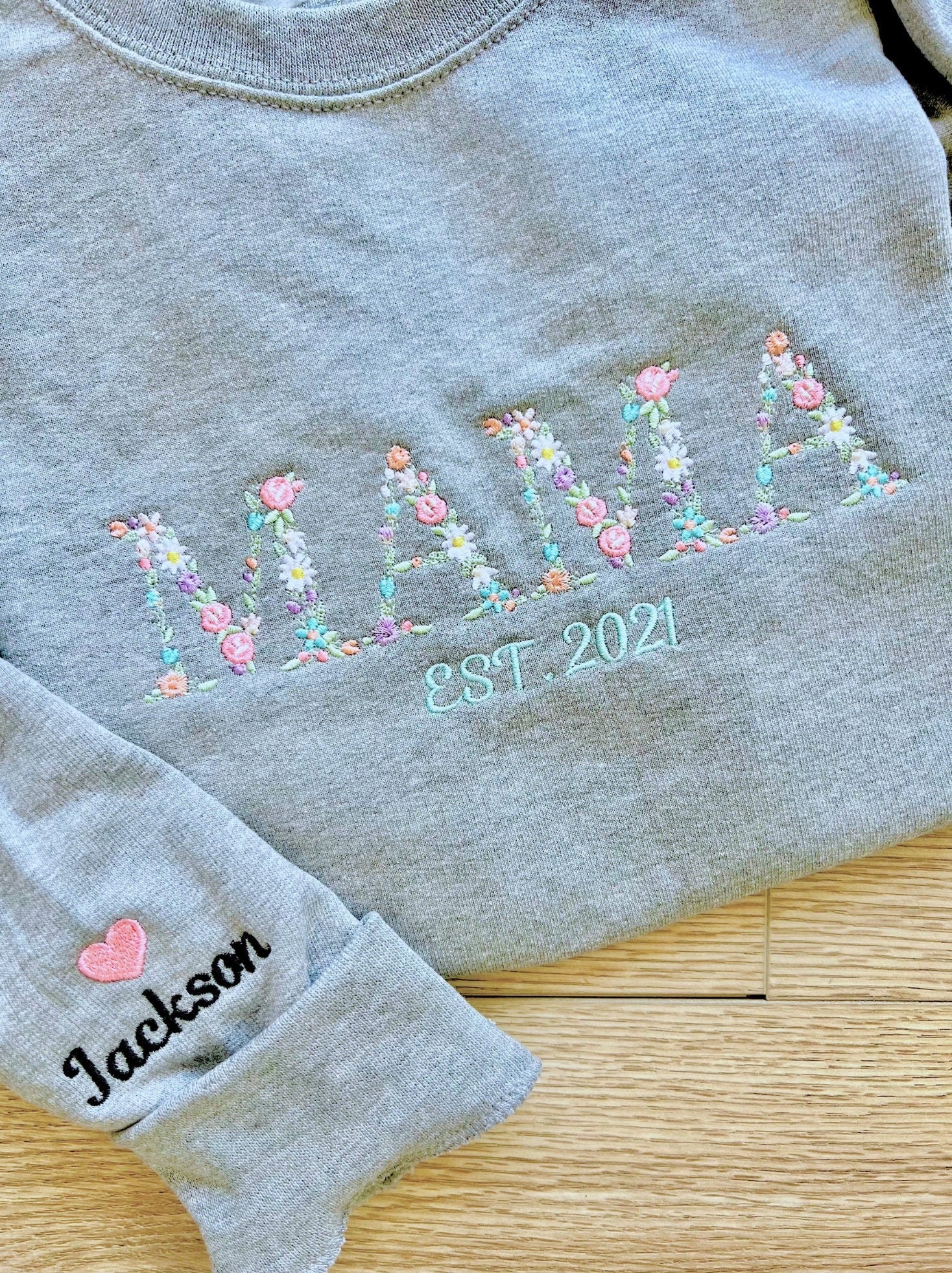 Floral Mama Embroidered Sweatshirt, Custom Mom Sweater, Personalized Est. Year Gift, Mother’s Day Sweatshirt, Minimal Pastel Flowers