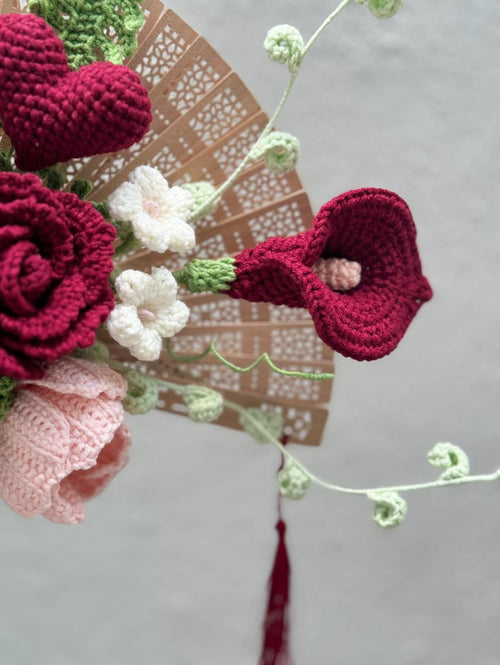 Burgundy Rose Crochet Fan Wedding Bouquet, Handmade Red Floral Bridal Bouquet, Boho Wedding Keepsake Gift WEDDINGF16