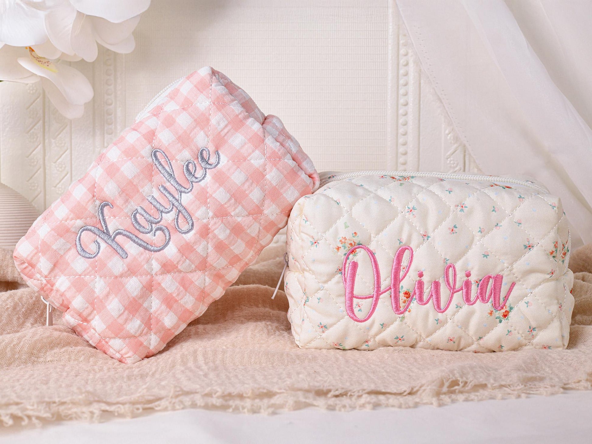 Personalized Embroidered Makeup Bag – Custom Floral Cosmetic Bag, Travel Makeup Pouch, Bridesmaid Gift for Her