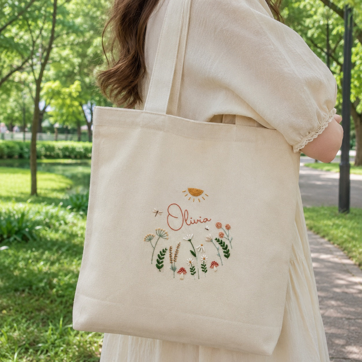 Personalized Hand Embroidered Flower Canvas Tote Bag, Cute Embroidery Tote Bag, Custom Bag, Aesthetic Bag, Handmade Tote Bag EMT01