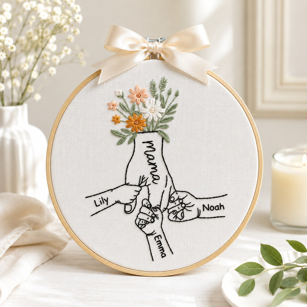 Personalized Family Hand Embroidery Hoop, Hand Embroidered Custom Hand Line Art, Family Name Keepsake Gift, Handmade Wall Decor EM17