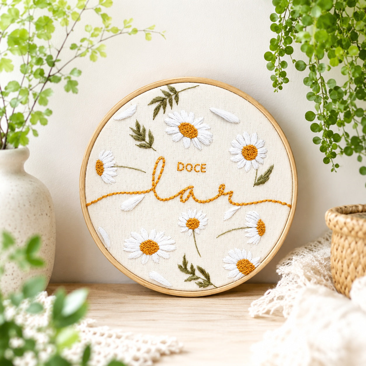 Hand Embroidered Daisy Hoop Art, Handmade Floral Embroidery Wall Decor, Daisy Flower Wall Hanging, Cottagecore Botanical Gift EM18