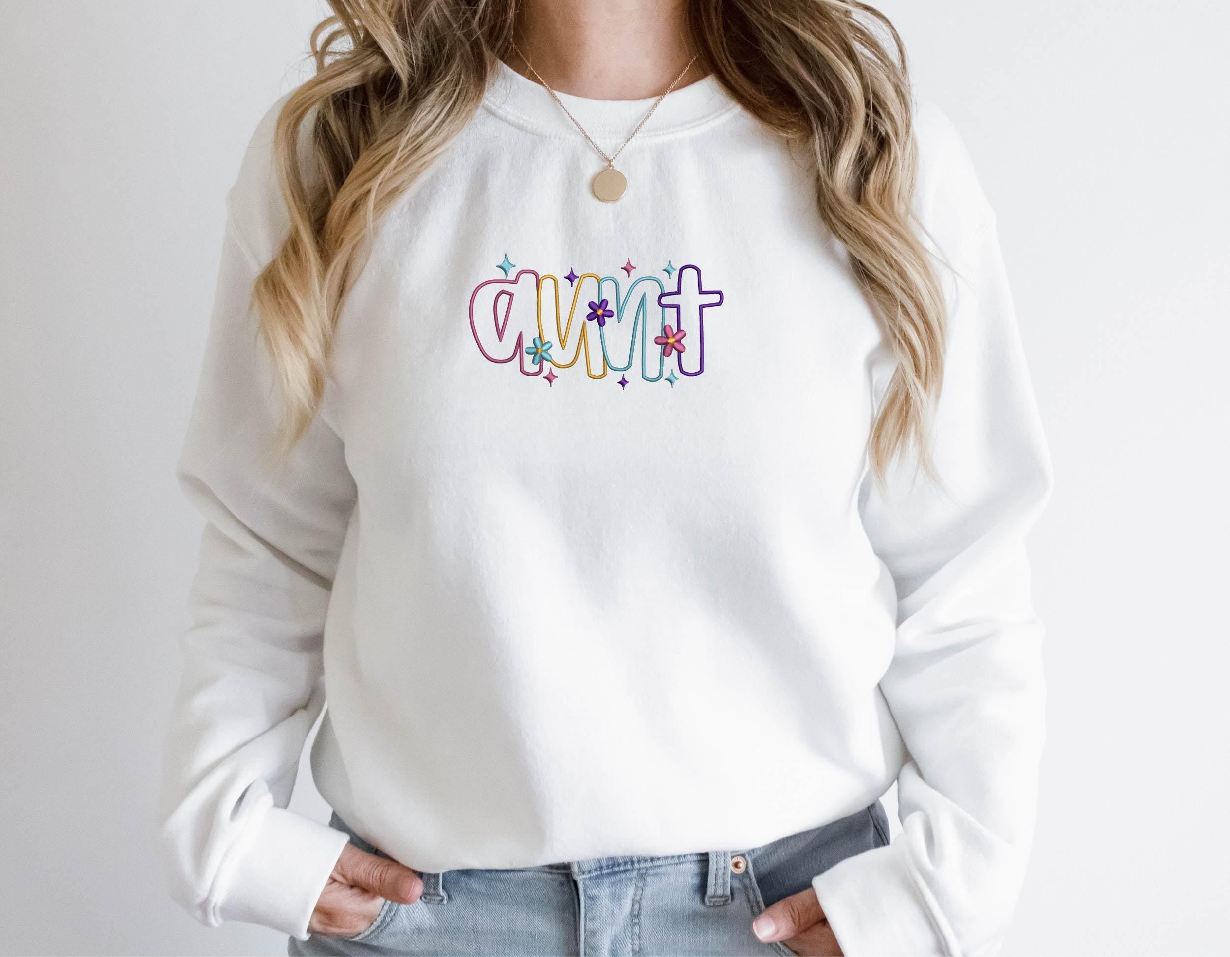 Embroidered Aunt Sweatshirt, Floral Auntie Sweatshirt, Gift for Aunt, Auntie Sweatshirt, New Aunt Gift, Embroidered Floral Sweat, Aunt Gift