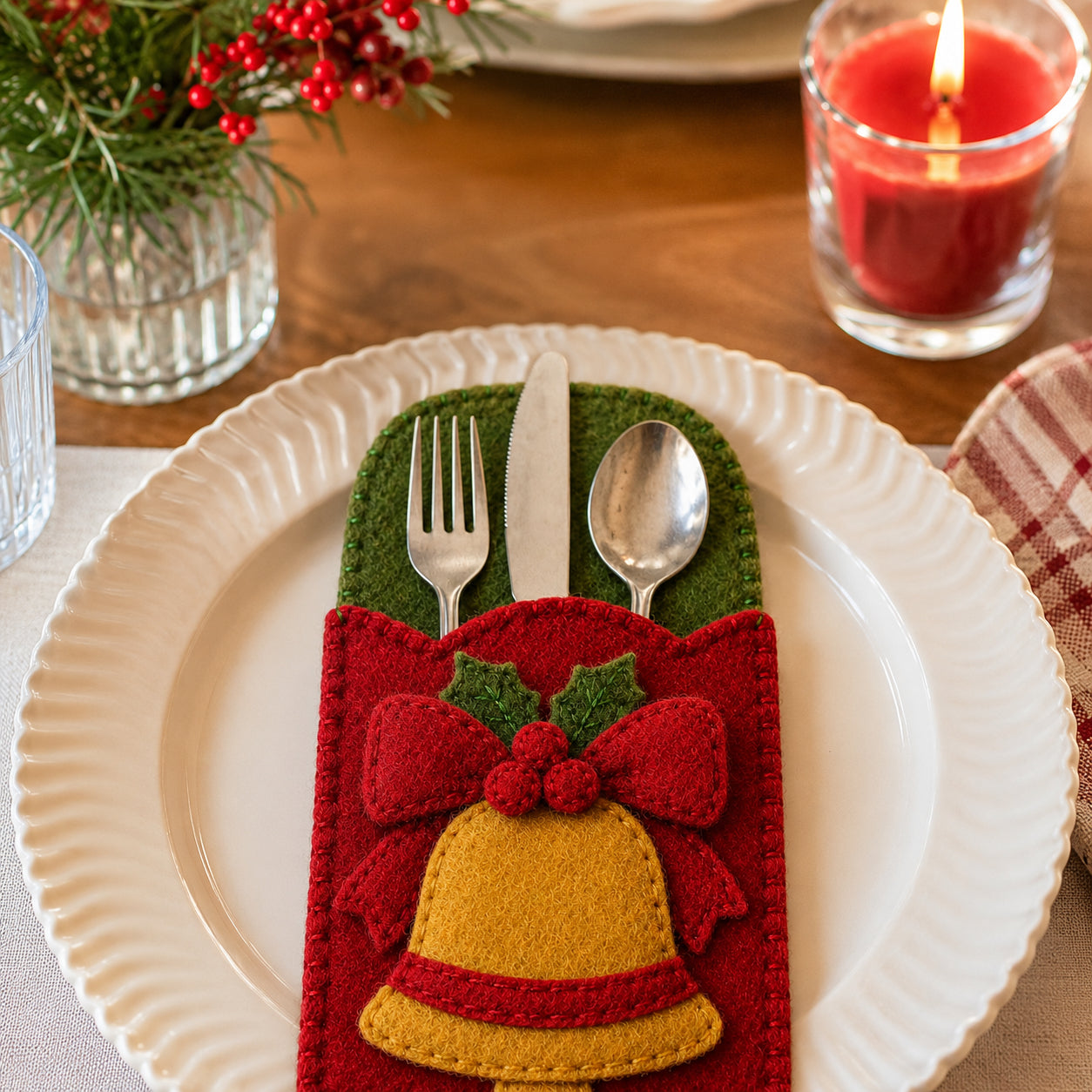Christmas Bell Felt Silverware Holder, Holiday Cutlery Pocket, Xmas Table Decor, Festive Place Setting FELTCH22