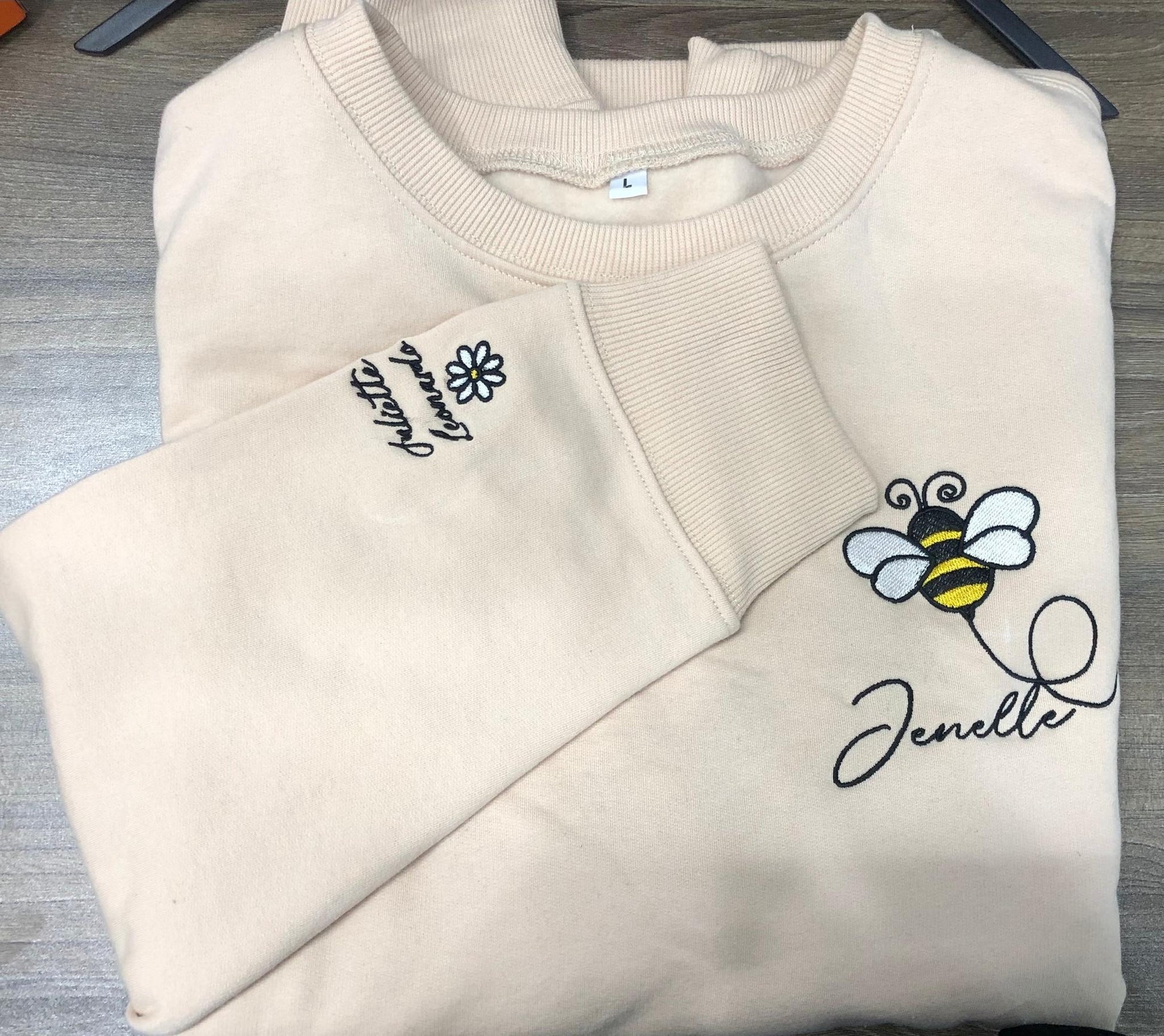 Personalized Grandma Embroidered Sweatshirt, Custom Name Bee Embroidered Sweater With Kids Names Sleeve, Mothers Day Gift for Mom, Grandma