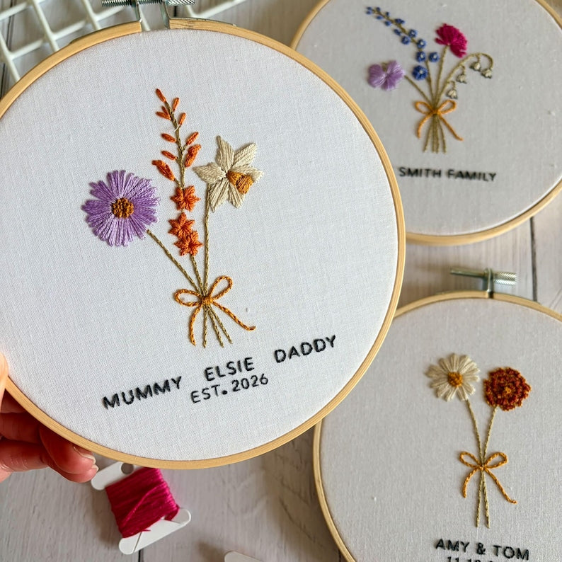 Custom Birth Month Flower Embroidery Hoop, Hand Embroidered Family Name Keepsake, Personalized Birth Flower Bouquet, Handmade Floral Wall Art EM20