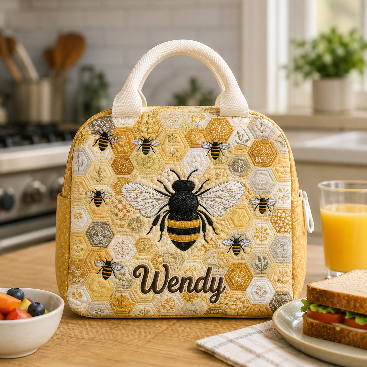 Bee Quilted Lunch Bag, Insulated Quilted Lunch Tote, Honey Bee Pattern Lunch Bag, Custom Lunch Bag, Back To School Bag, Picnic Bag, Reusable Lunch Tote QLB25