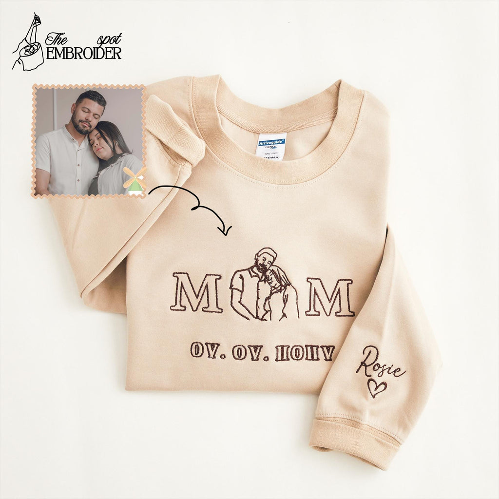 Custom Mom Dad Photo Embroidery Sweatshirt, Couple Embroidered T Shirt, Mother's Day and Father's Gift, Family Portrait Hoodie, Unisex Hoodie, Gift for Mum and Dad