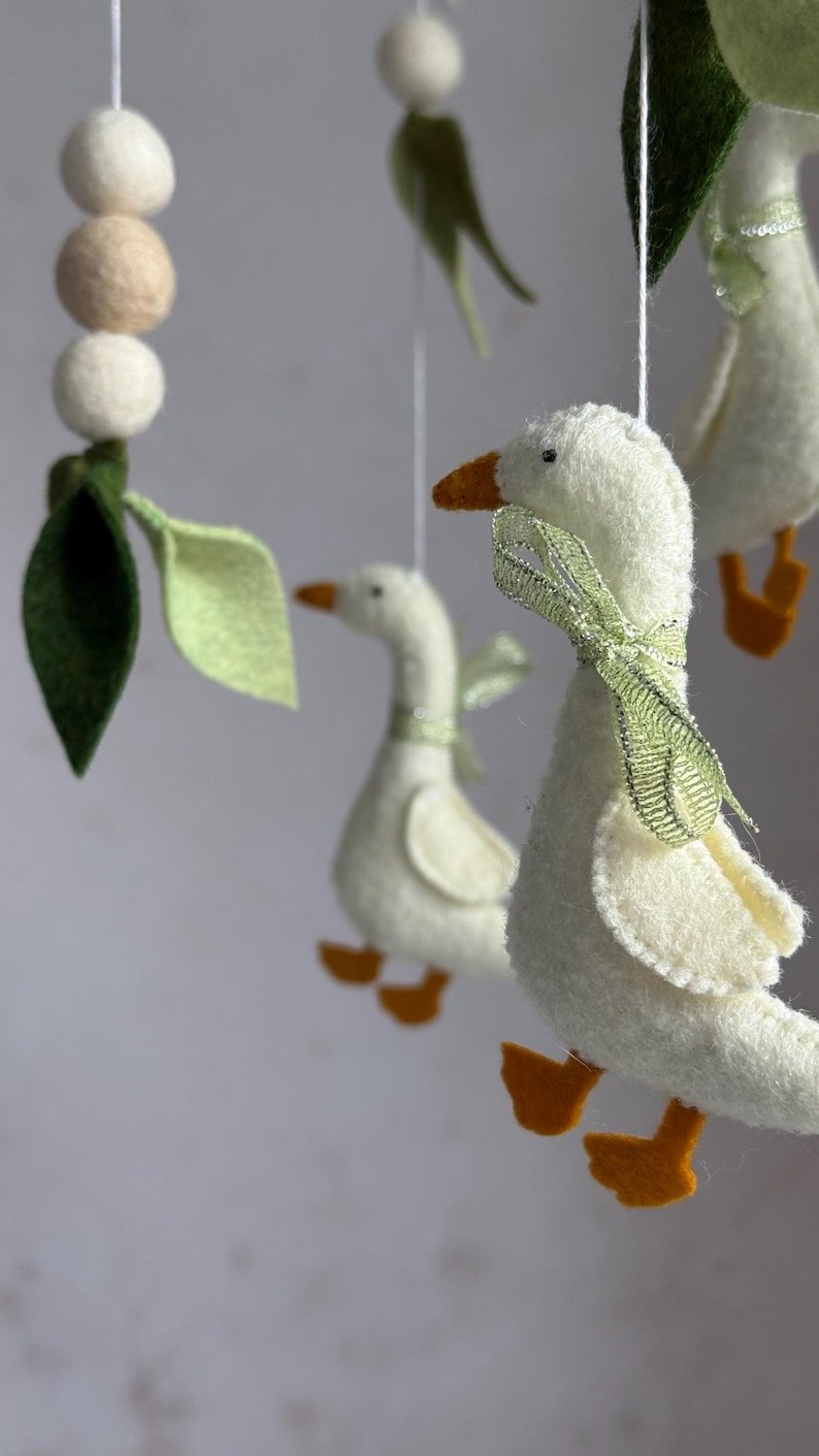 Goose Felt Baby Mobile, Handmade Felt Crib Mobile with Farm Animals Leaves and Moon, Neutral Nursery Decor, Baby Room Gift BBMB44