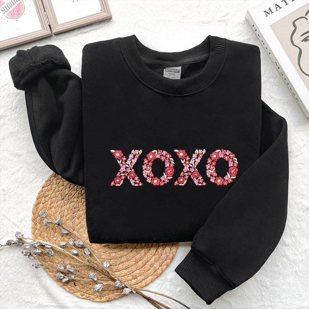 XOXO Embroidery Sweatshirt – Minimal Heart Stitch Crewneck, Cozy Love Gift
