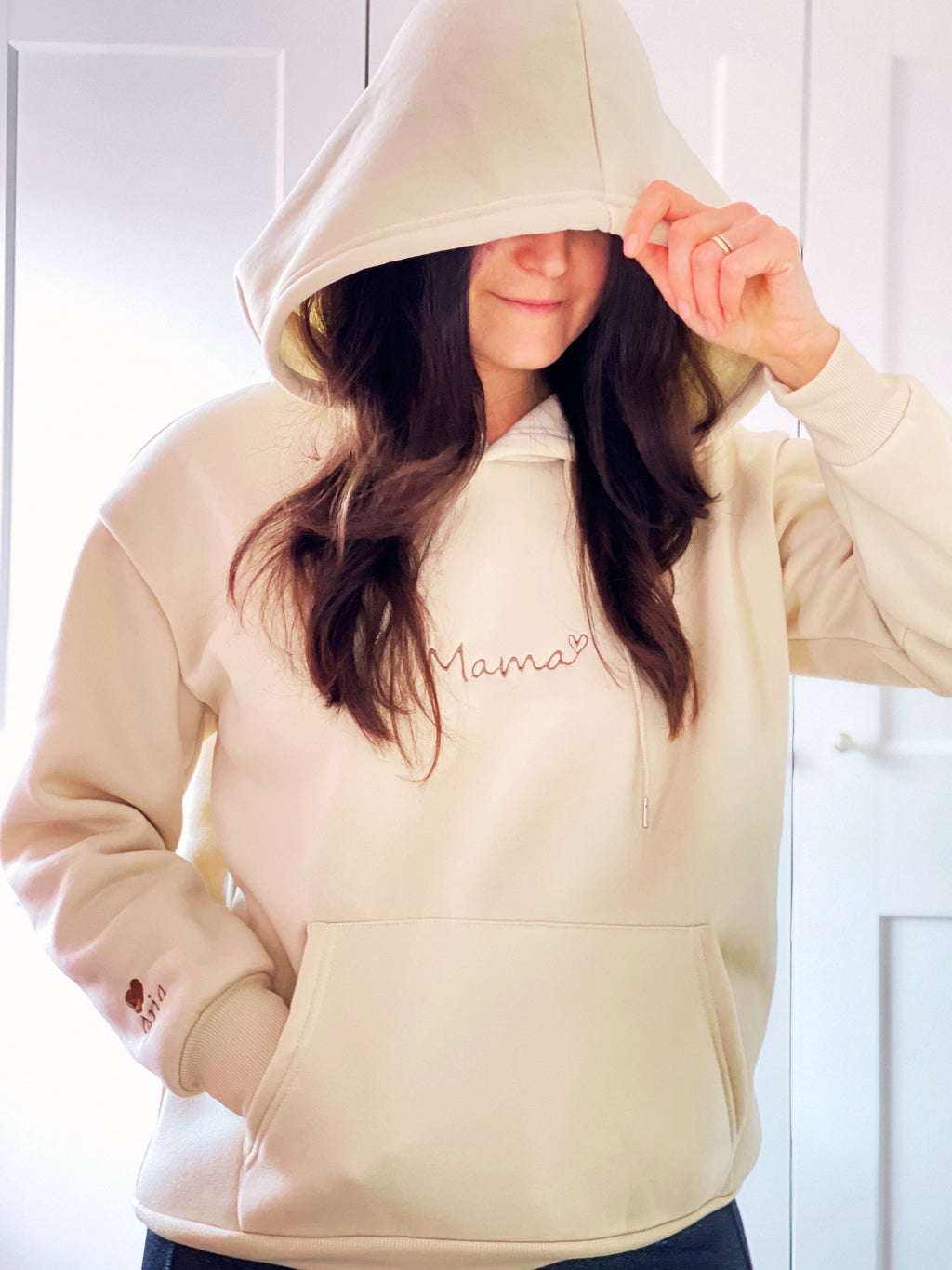 Personalized Mama Hoodie with Names on Sleeve, Custom Embroidered Cuff Sweatshirt, New Mom Hoodie, Mama Jumper, Mother’s Day Gift for Her