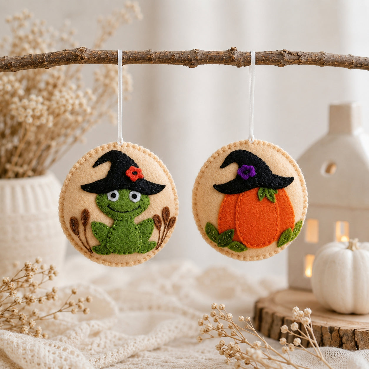 Set 2Pcs Cute Pumpkin And Frog Halloween Felt Ornament, Hand-Embroidery Pumpkin Felt Ornament, Custom Ornament, Halloween Gift HFOR26