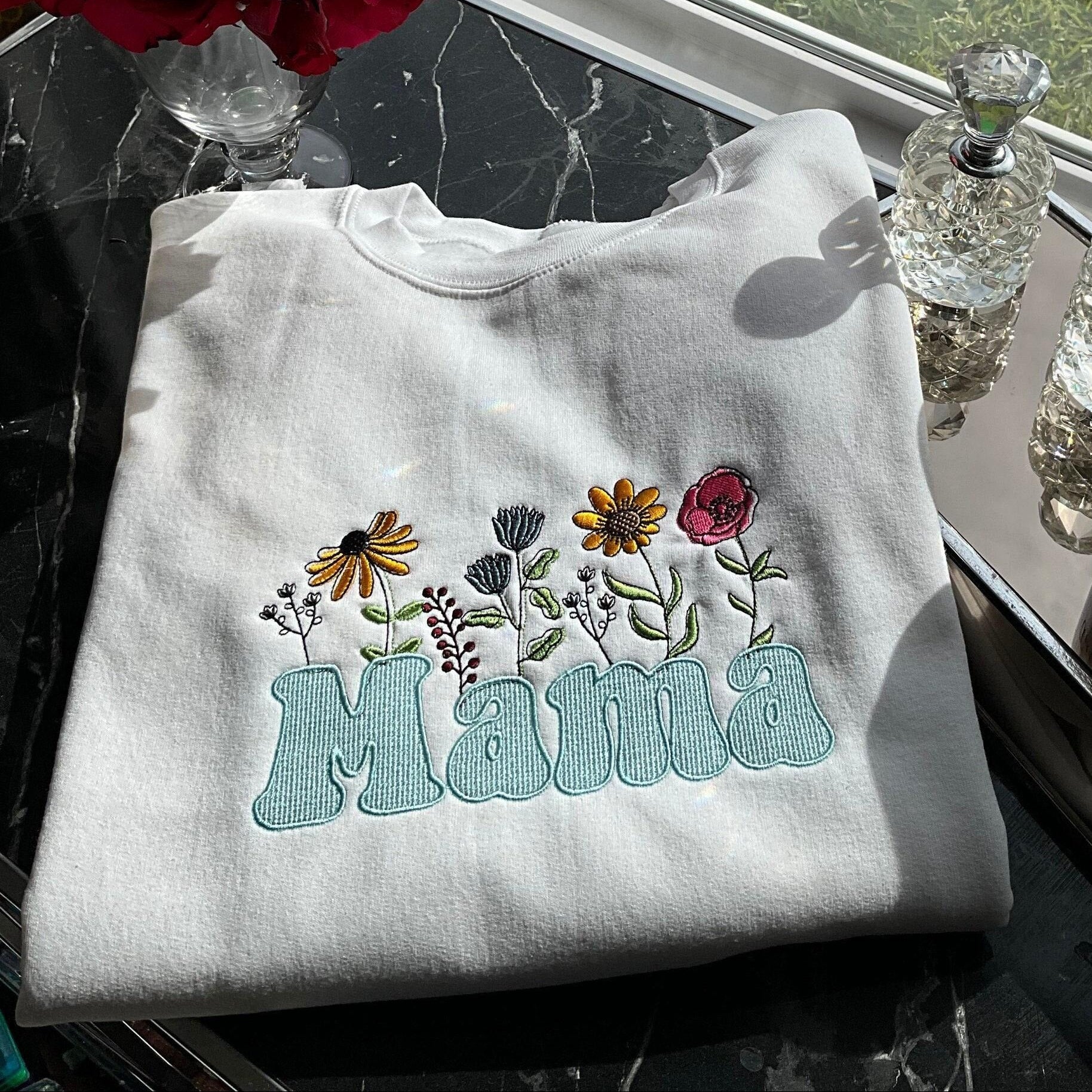 Embroidered Mama Sweatshirt, Mama crewneck, New Mom Gift, Embroidered Sweater, Mama Pullover, Gifts for Mom, Christmas Gift