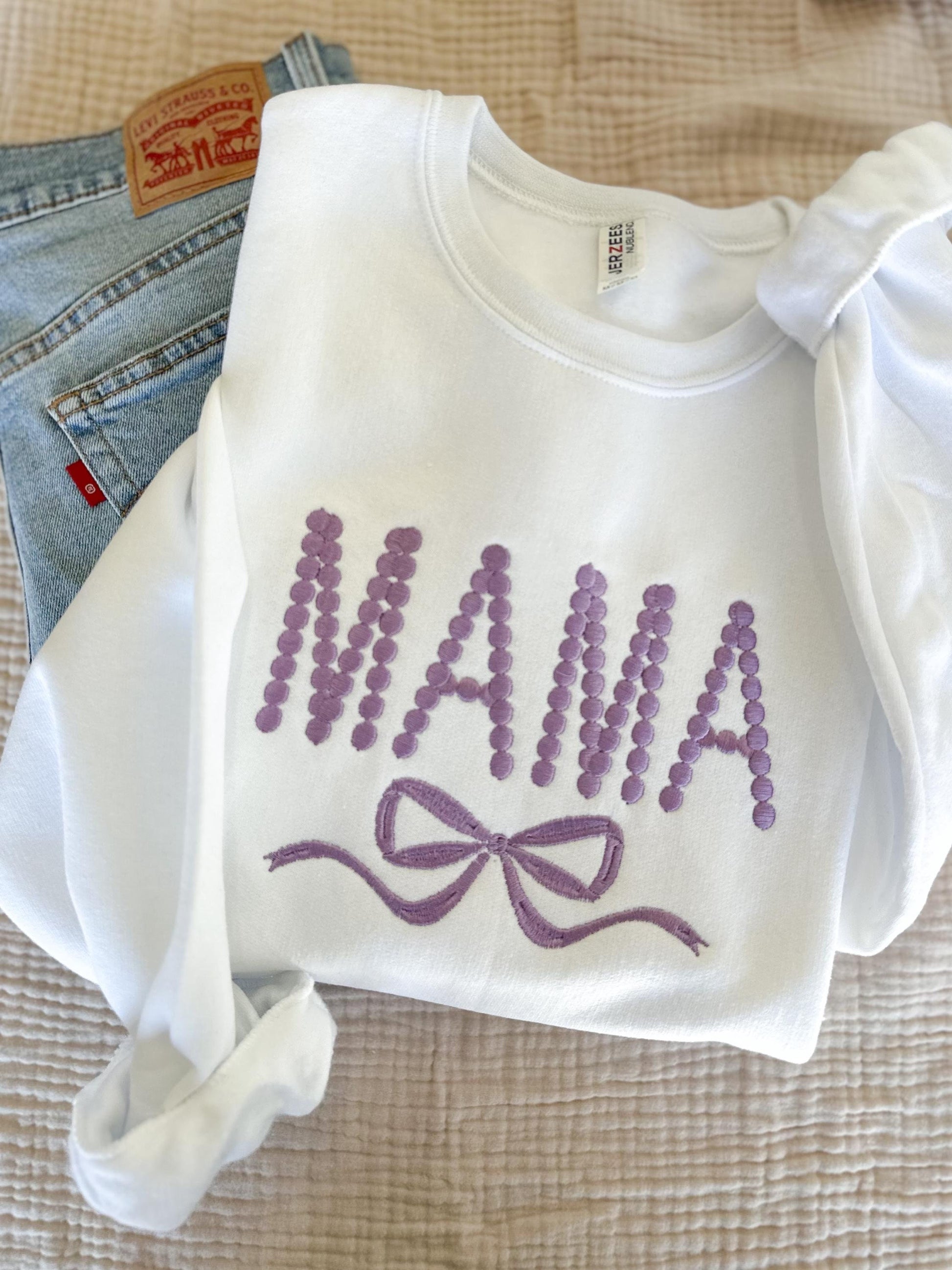 Embroidered Mama Bow Sweatshirt, Cute Bow Sweater, Coquette Mama Crewneck Sweater, Mom of Girls Gift, Personalized Gift, Mother's Day
