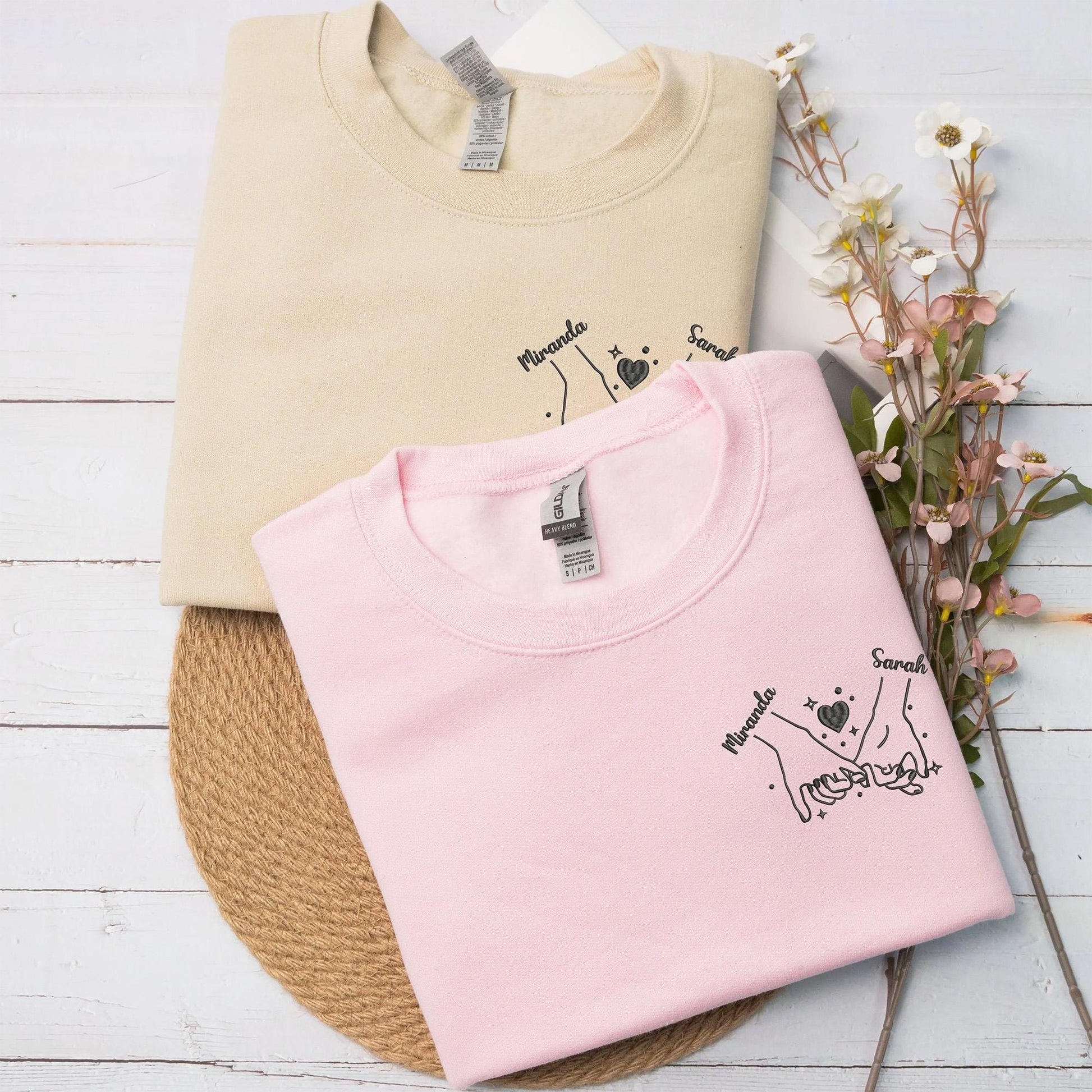 Matching Couple Hoodie, Personalized Name Hoodie, Holding Hands Design, Cute Minimalist Sweatshirt, Anniversary Gift for Lovers