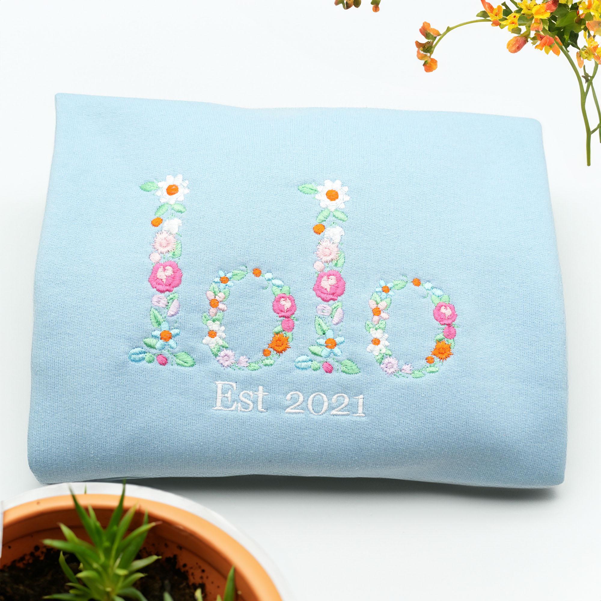 Custom Embroidered Floral Letter Sweatshirt, Custom Text Sweatshirt with Flowers, Personalized Valentine Gift, Custom Embroidered Crewneck