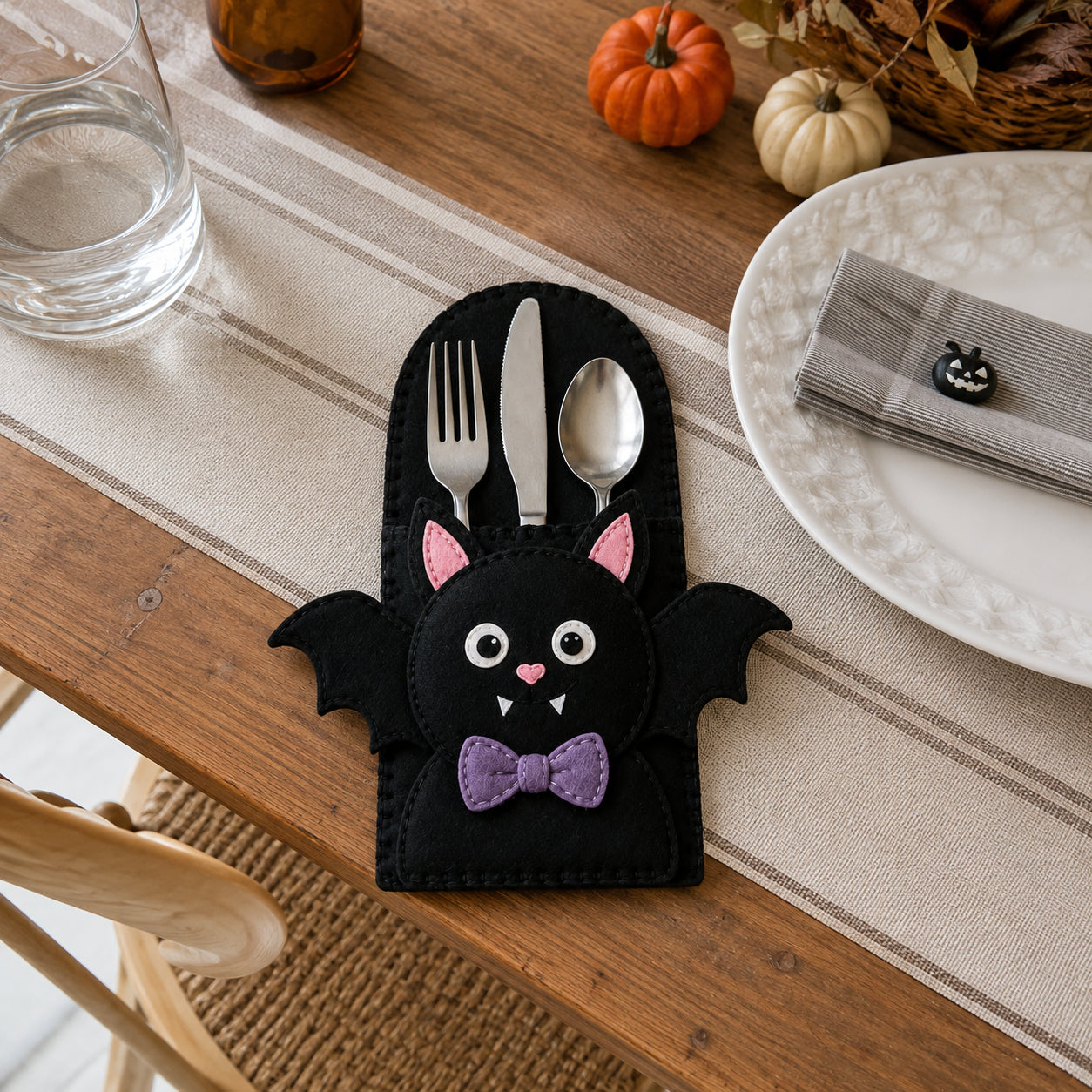 Halloween Bat Felt Cutlery Holder, Handmade Halloween Silverware Holder, Halloween Table Decor, Cutlery Pocket, Holiday Dining Decor FELTCH03