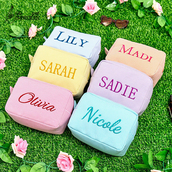 Embroidered Name Seersucker Makeup Bag, Beauty makeup Bag, Bridesmaid Makeup Bag, Monogrammed Toiletry Bag, Bridesmaid Gift