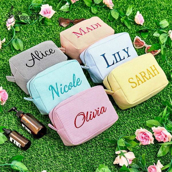 Embroidered Name Seersucker Makeup Bag, Beauty makeup Bag, Bridesmaid Makeup Bag, Monogrammed Toiletry Bag, Bridesmaid Gift