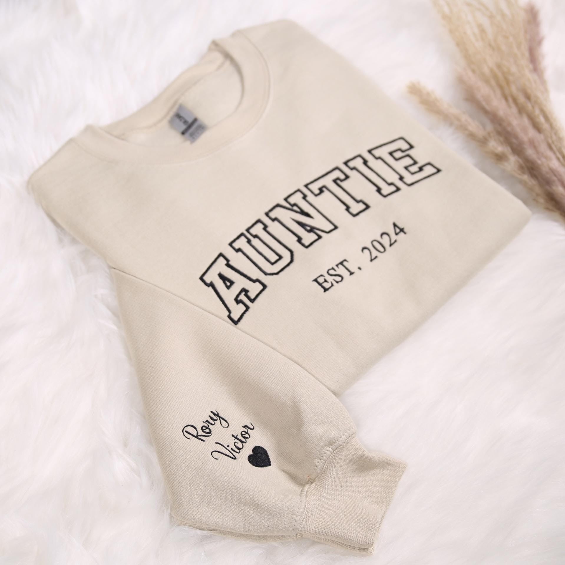 Auntie Est. 2024 Sweatshirt, Custom Embroidery, Personalized Aunt Gift, Cozy Minimalist Sweater, First Time Aunt Outfit