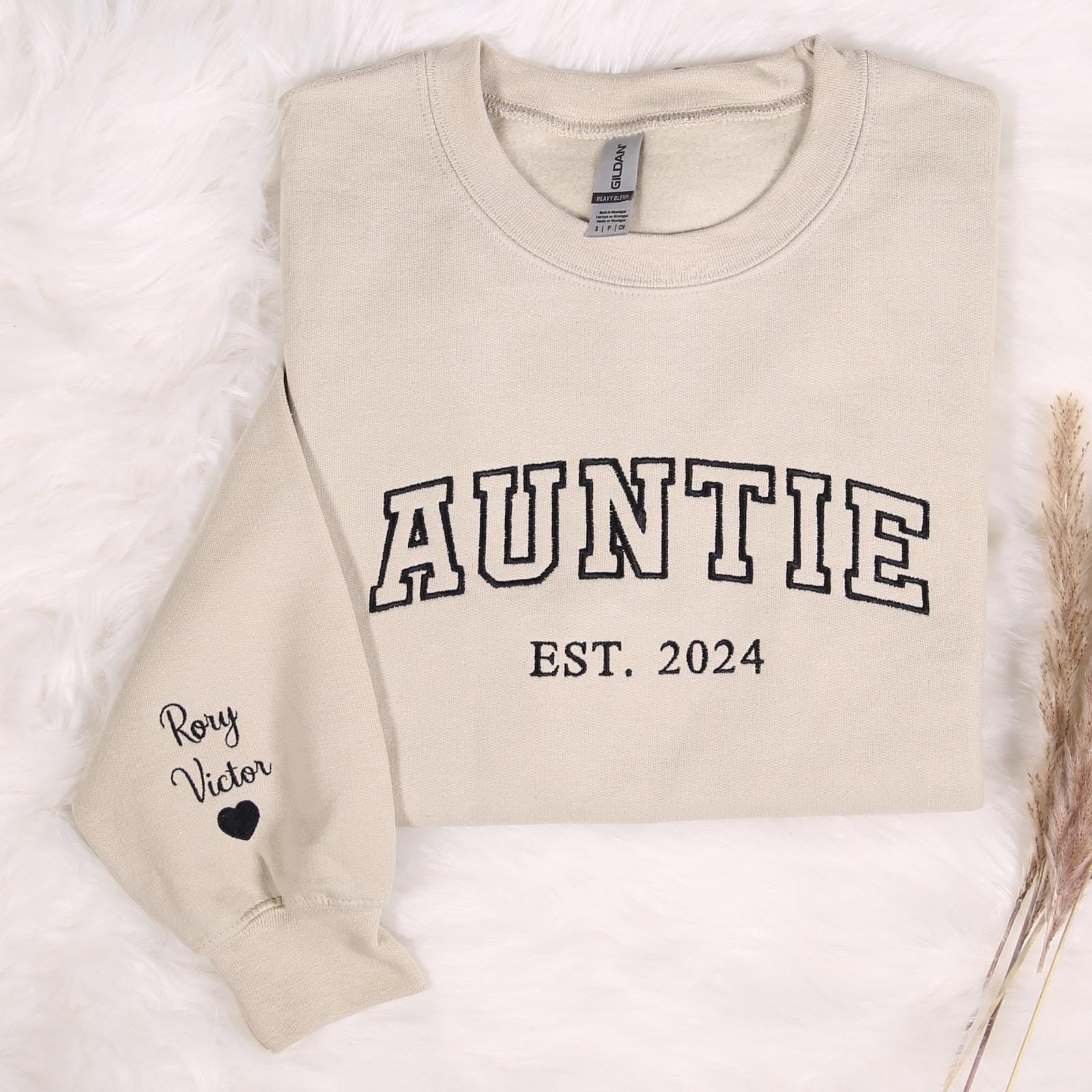 Auntie Est. 2024 Sweatshirt, Custom Embroidery, Personalized Aunt Gift, Cozy Minimalist Sweater, First Time Aunt Outfit