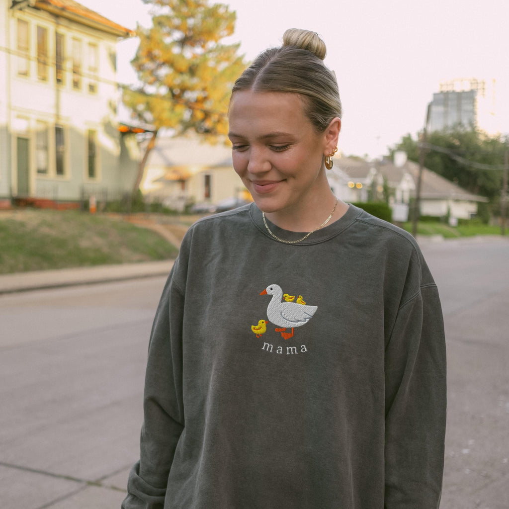 EMBROIDERED Mama Goose Comfort Colors Sweatshirt, Cute Mom Sweat Shirt, Mother's Day Gift, Momma Duck and Ducklings, Mama Sweater