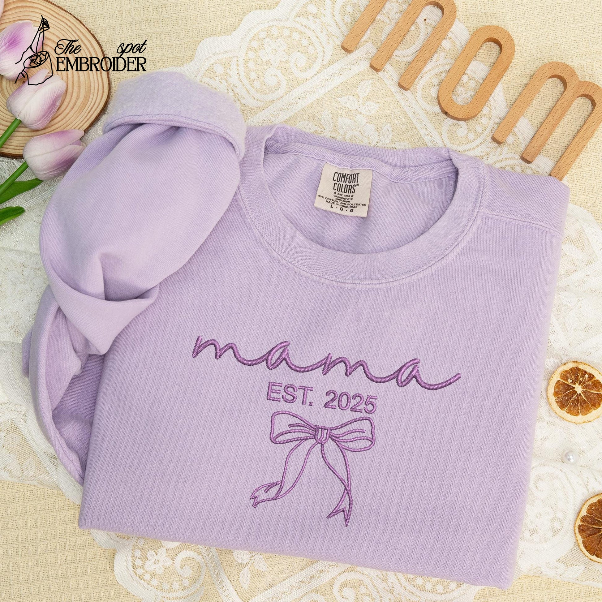 Comfort Colors® Mama Sweatshirt, Custom Embroidery Mama T-shirt, Embroidered New Mom Gift, Pregnancy Reveal Sweatshirt