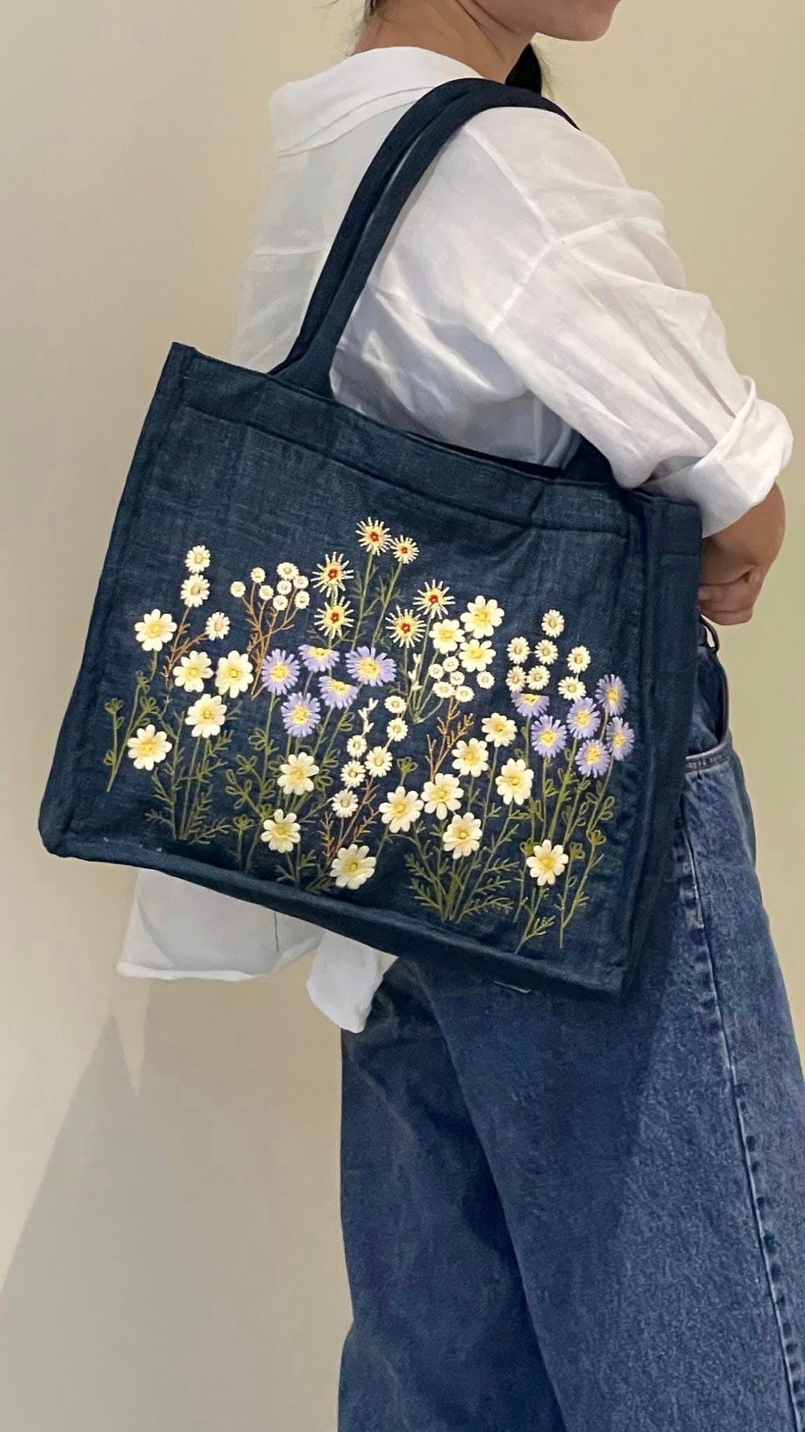Floral Embroidered Tote Bag, Denim Shoulder Bag with Daisy Flower Design, Handmade Aesthetic Bag, Gift for Her