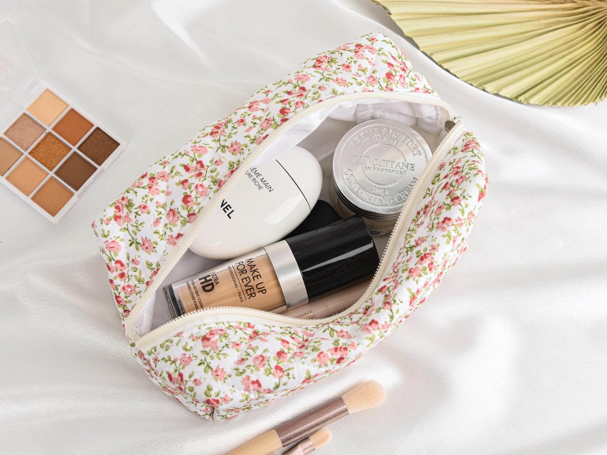 Personalized Floral Embroidered Makeup Bag, Large Capacity Cosmetic Bag, Bridesmaid & Mother’s Day Gift