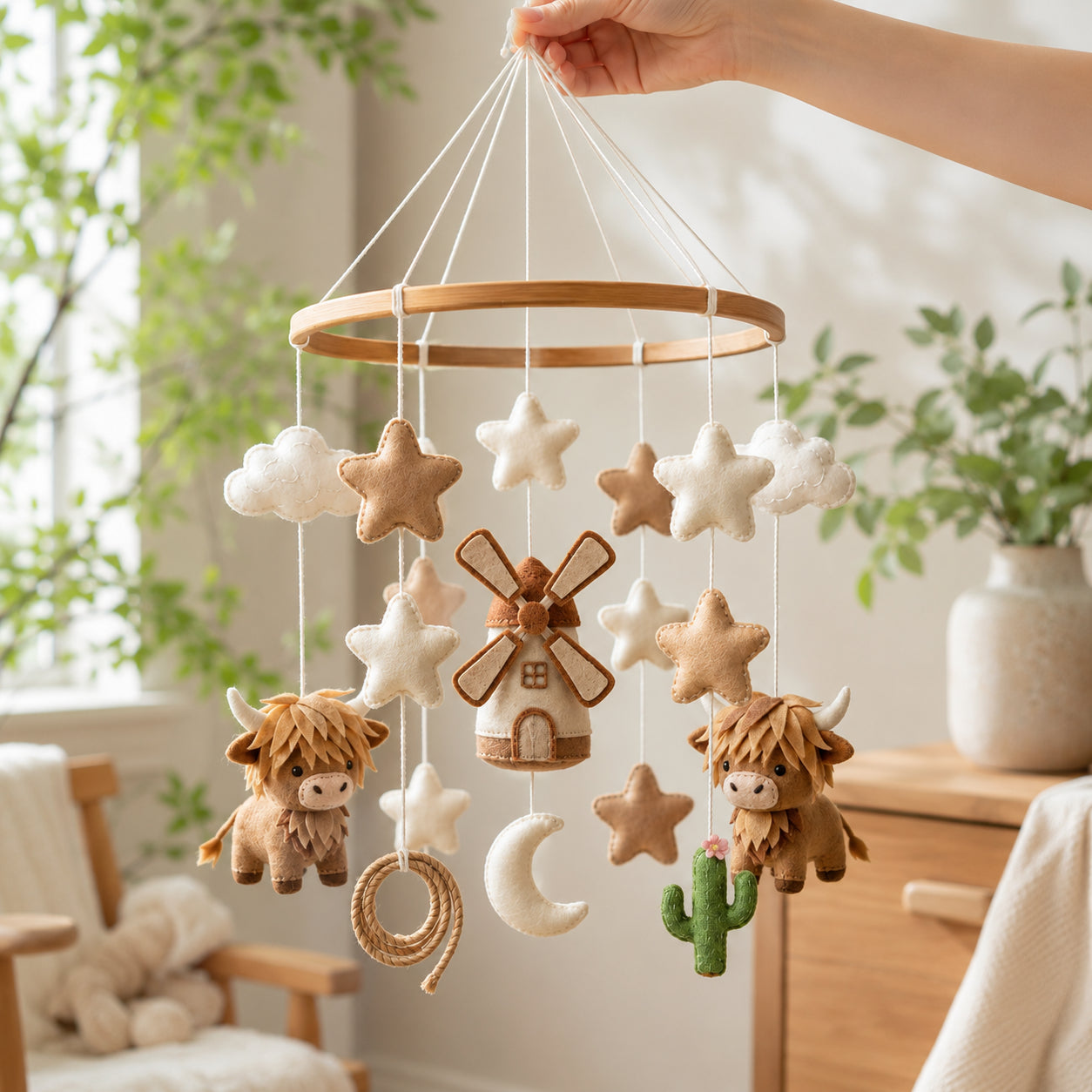 Personalized Highland Cow Felt Baby Mobile, Handmade Farm Nursery Crib Mobile, Highland Cattle, Windmill, Moon and Stars Baby Room Decor BBMB04