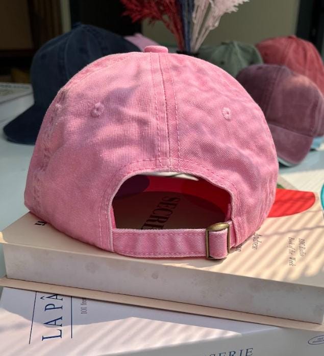 Embroidered Carl’s a Mess Washed Cotton Dad Hat – Funny Reality TV Inspired Cap, Vintage Summer Hat, Trendy Gift for Men & Women