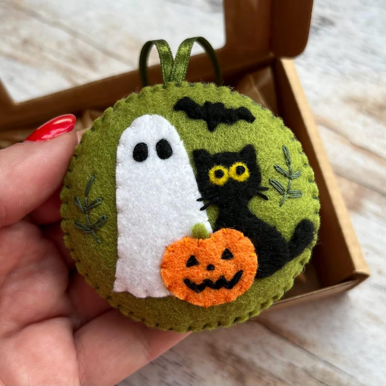 Halloween Ball Felt Ornament, Embroidery Ornament, Cute Ghost Pumpkin Cat Ornament, Hanging Decoration, Spooky Halloween Gift HFOR04