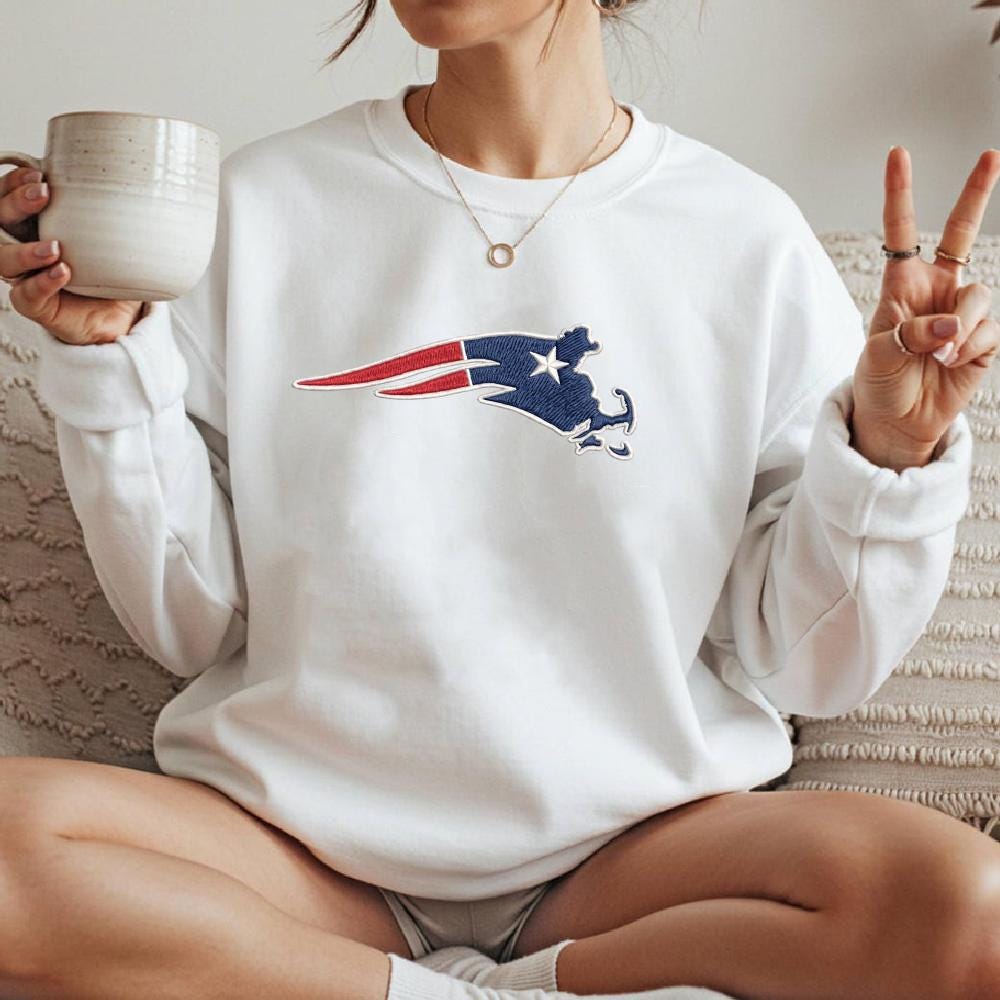 New England Football Map Logo Embroidery Shirt – Patriots Style Fan Gear | Machine-Embroidered Sweatshirt, USA Sports Pattern
