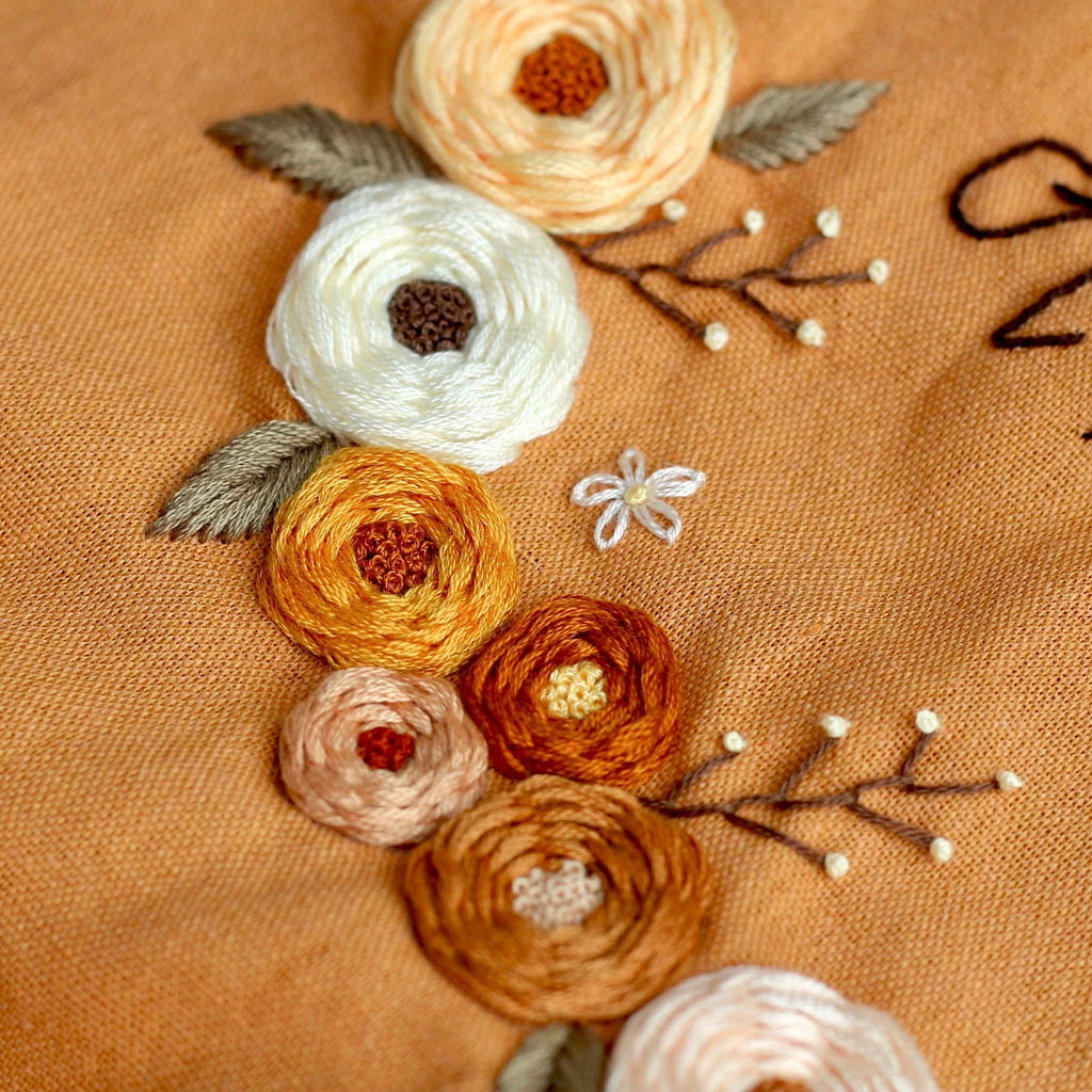 Personalized Flowers Hand Embroidered Apron, Handmade Floral Apron, Embroidered Apron, Linen Apron, Gardening Apron, Kitchen Apron, Mom Gift EMAP08