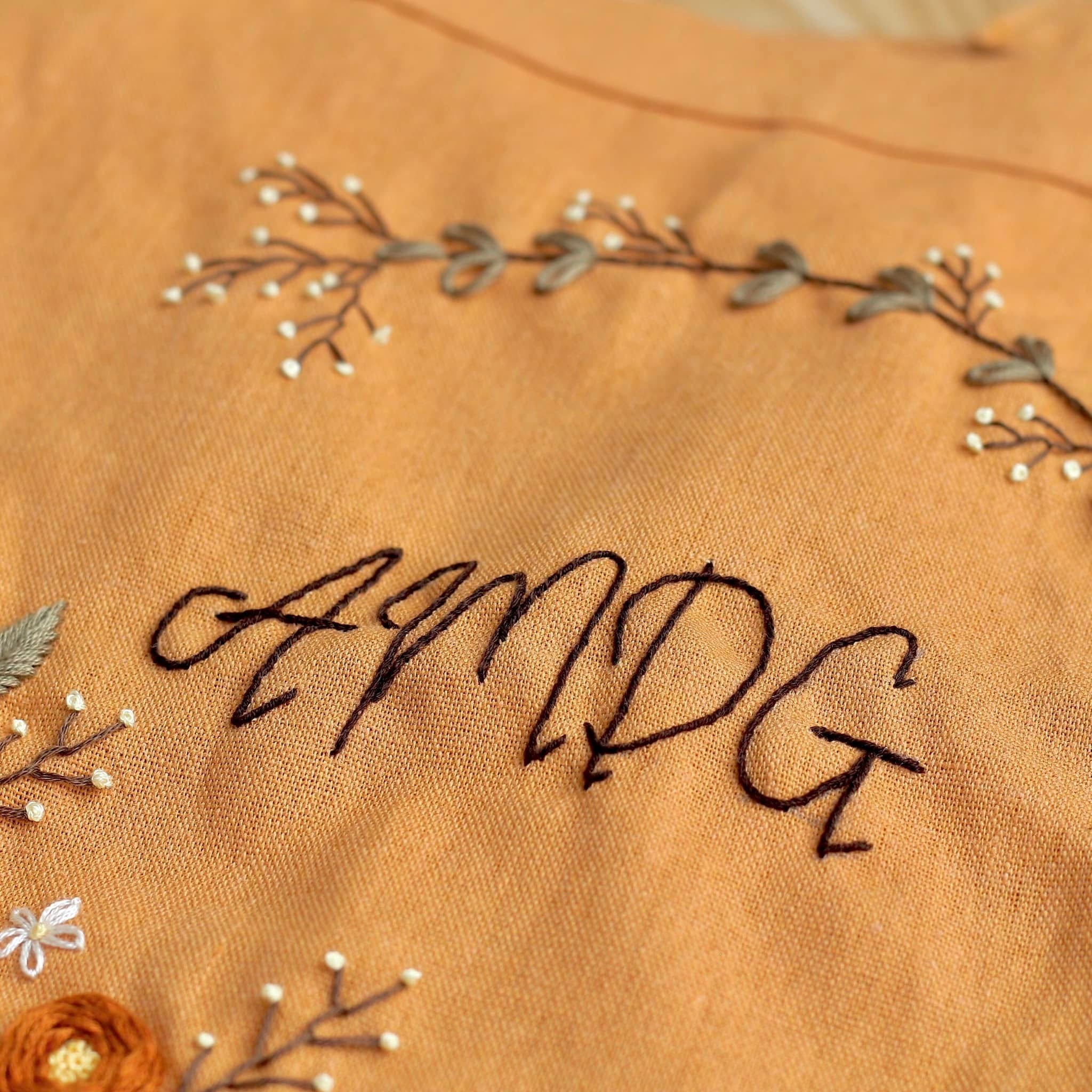 Personalized Flowers Hand Embroidered Apron, Handmade Floral Apron, Embroidered Apron, Linen Apron, Gardening Apron, Kitchen Apron, Mom Gift EMAP08