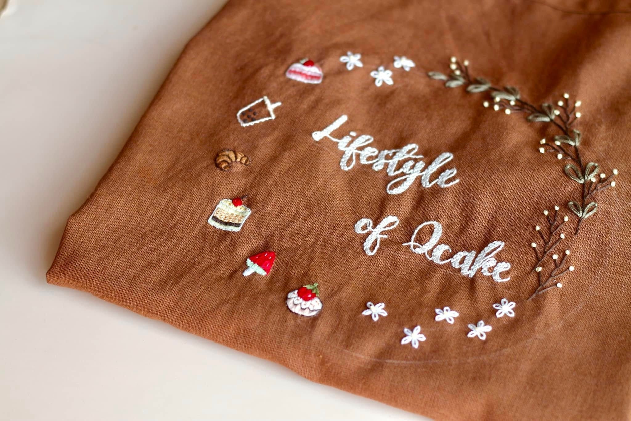 Personalized Cakes And FloralHand Embroidered Apron, Handmade Floral Apron, Embroidered Apron, Linen Apron, Gardening Apron, Baker Gift, Kitchen Apron, Mom Gift EMAP09